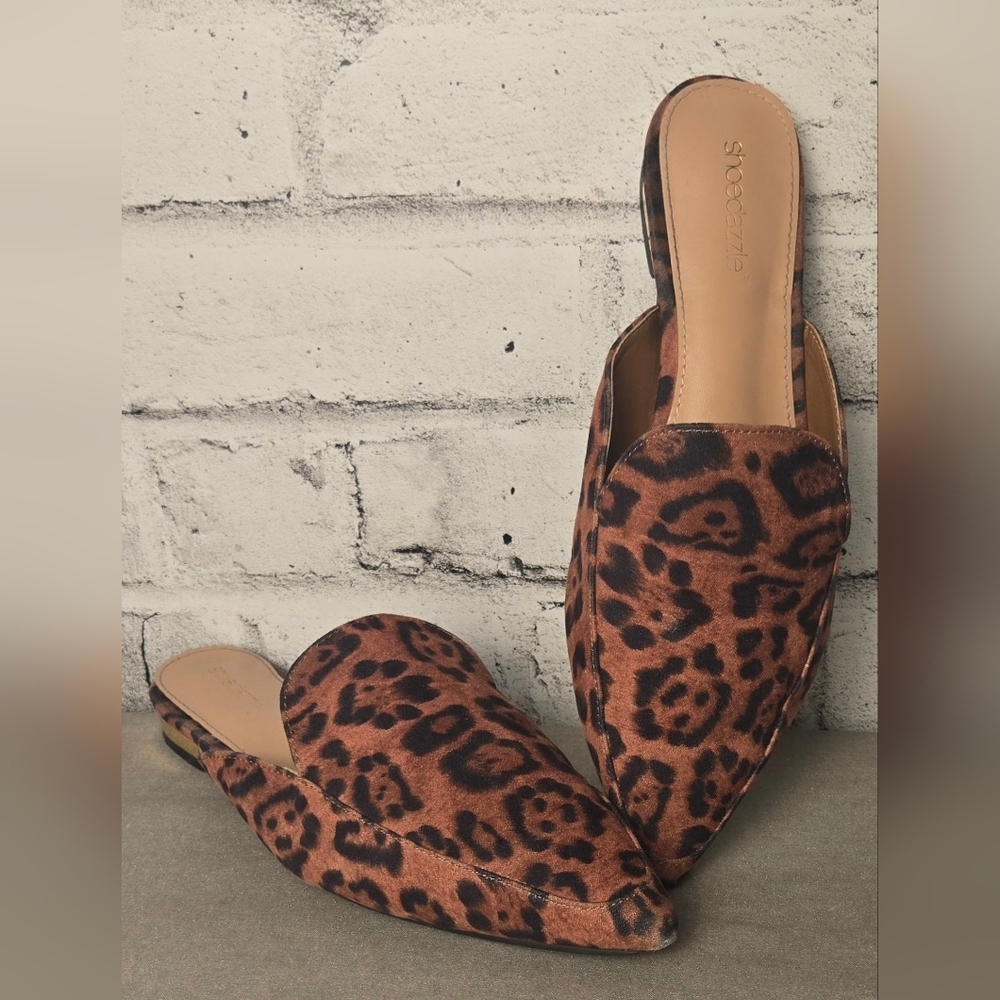 Shoe Dazzle Leopard Print Mules